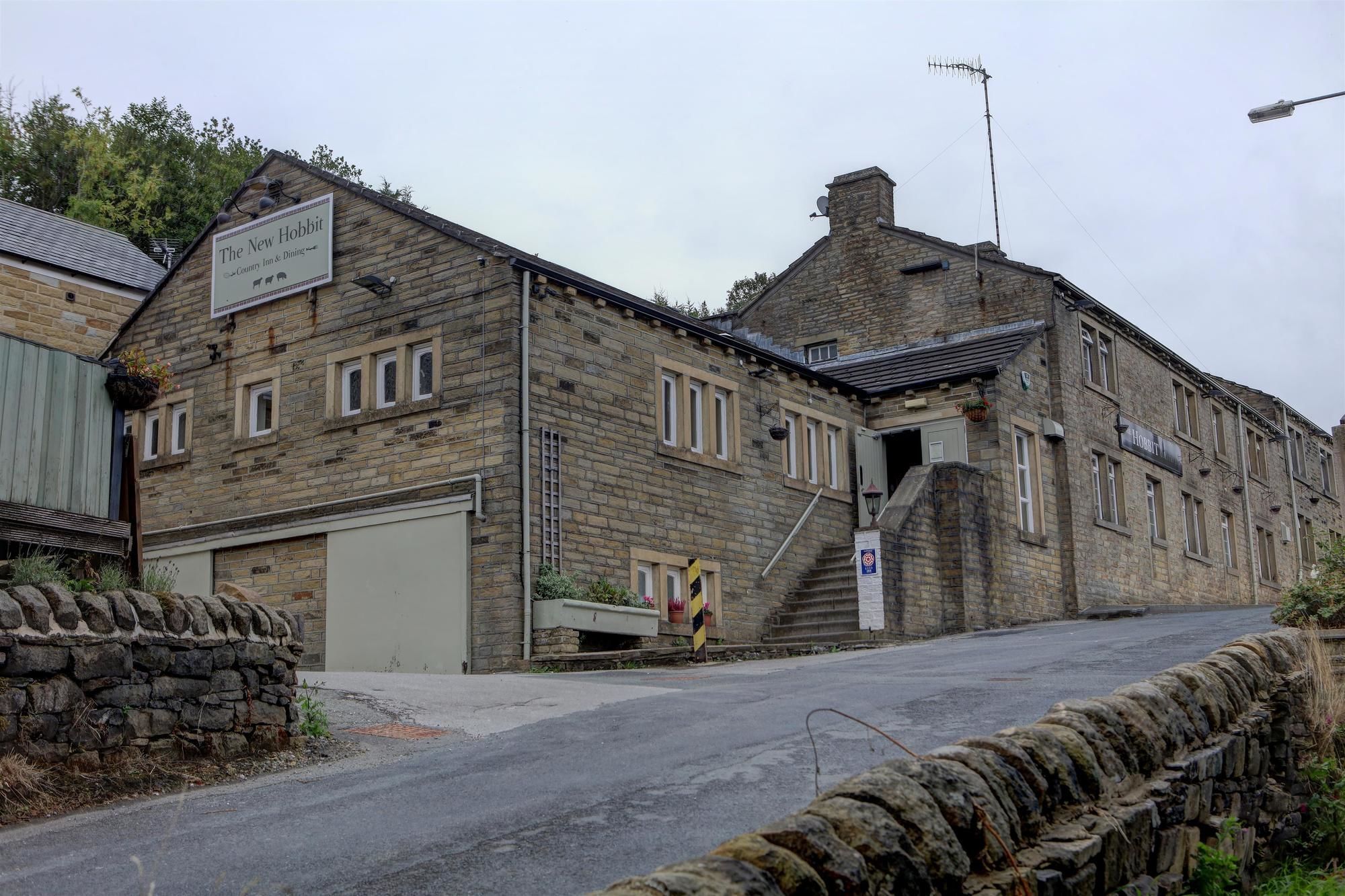 The New Hobbit Guest House Sowerby Bridge Exterior photo